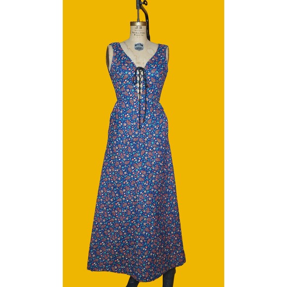 1960s-1970s LANZ Original Floral PAISLEY QUILTED. Lace Up Dress W/Pockets. XS-S - Picture 2 of 6